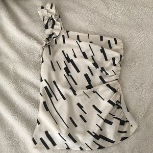 NWT one shoulder ruffle top